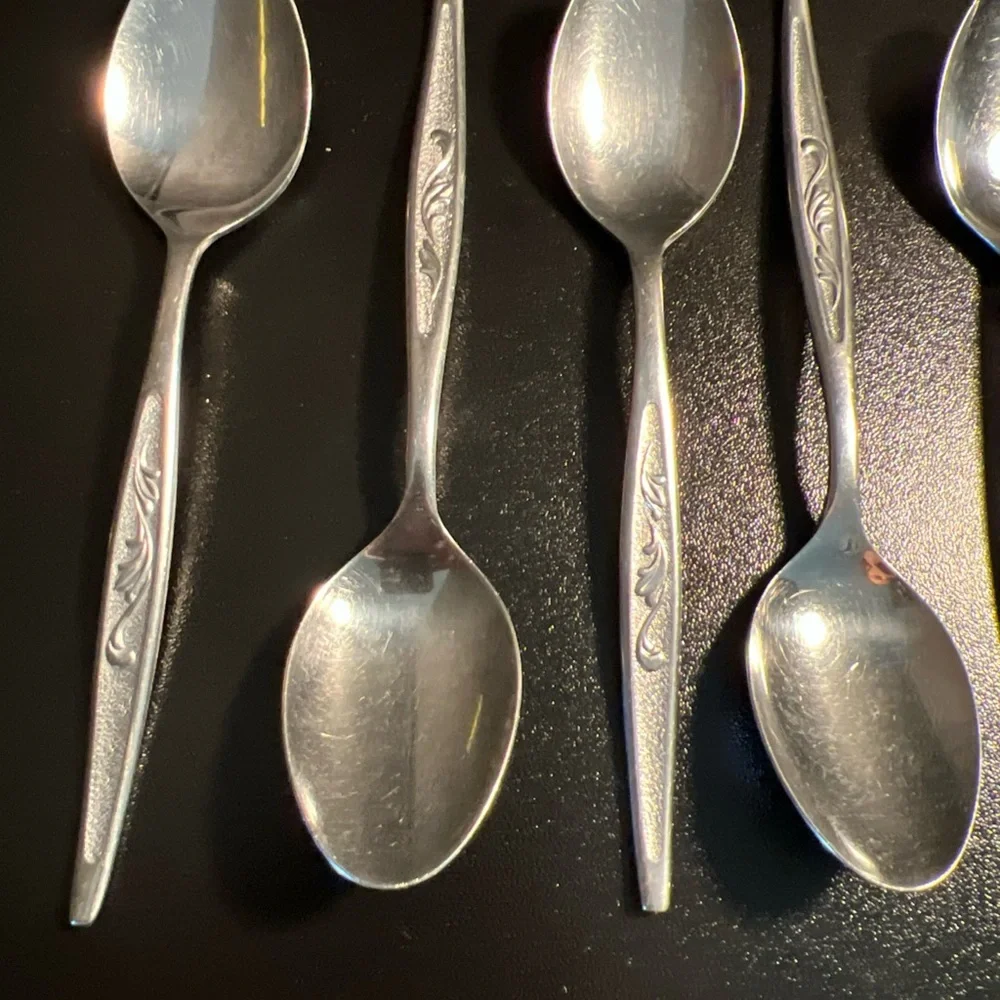 Set of 21 Tea Spoons by Carlton Stainless Japan WOODCREST‎ Flatware 5.5